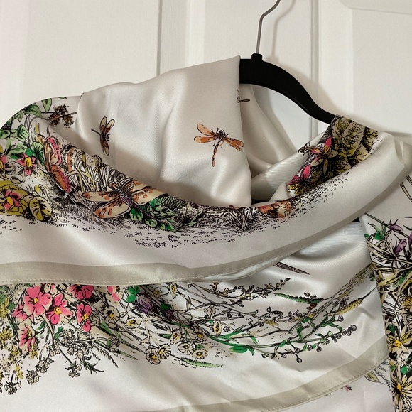 Silk Dragonfly Scarf - NWOT - Picture 6 of 12